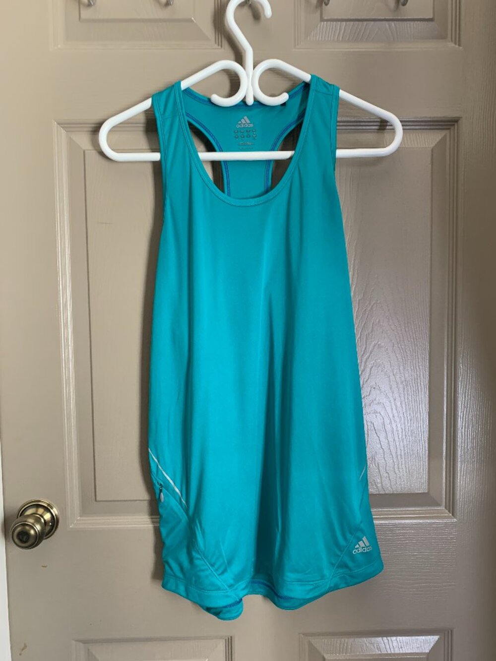 Adidas Teal Racerback Athletic Tank Top Size XL Built-In Bra Cutout Back Slit